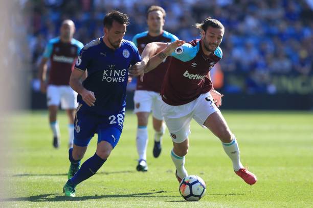 激烈的场上 激烈的场上