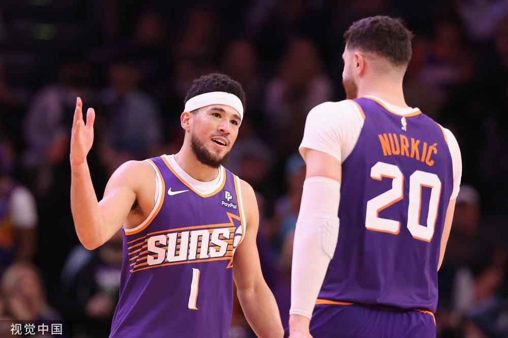 他很少在比 他很少在比